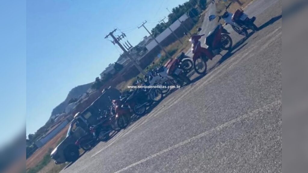 Operação da Polícia Militar apreende 20 motocicletas conduzidas por menores e reforça fiscalização no entorno de escolas em Sento Sé